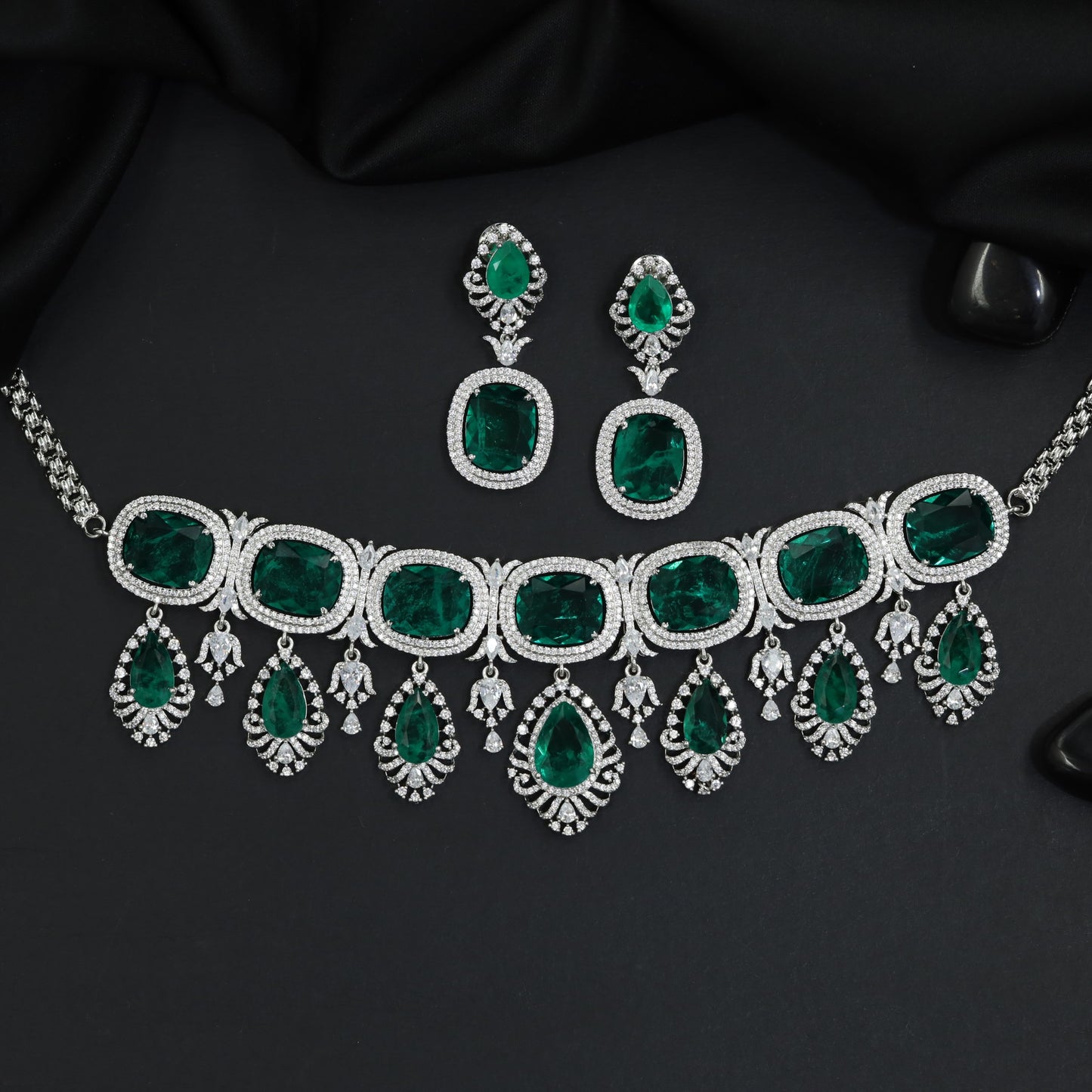 Classic temple style stacked band rhodium choker with heavy hanging earrings