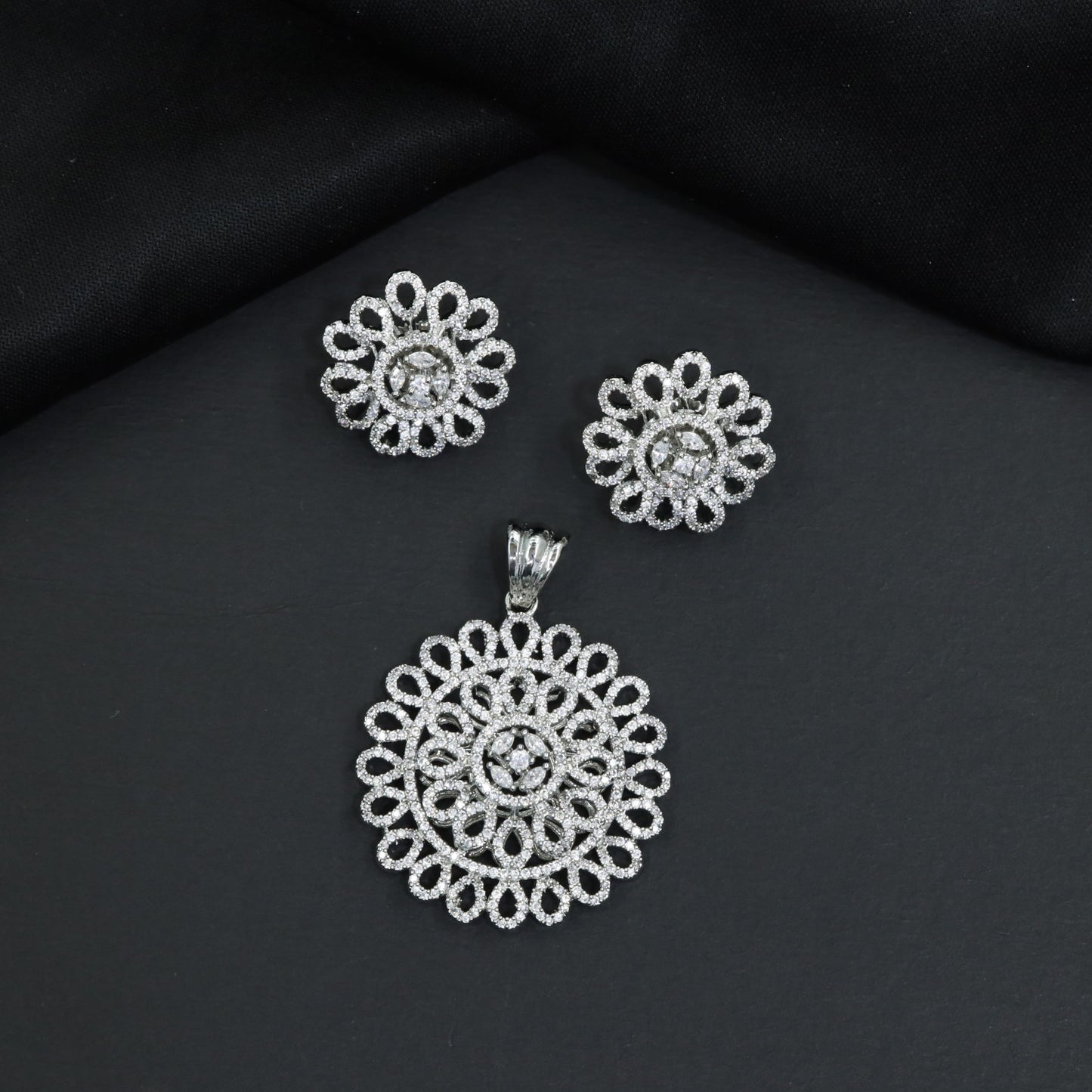 Artistic Pendant Set with Floral Rosette Construction