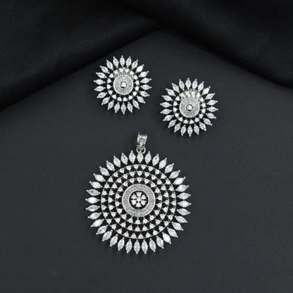 Festive Pendant Set with Sunburst Pattern and Matching Stud Earrings