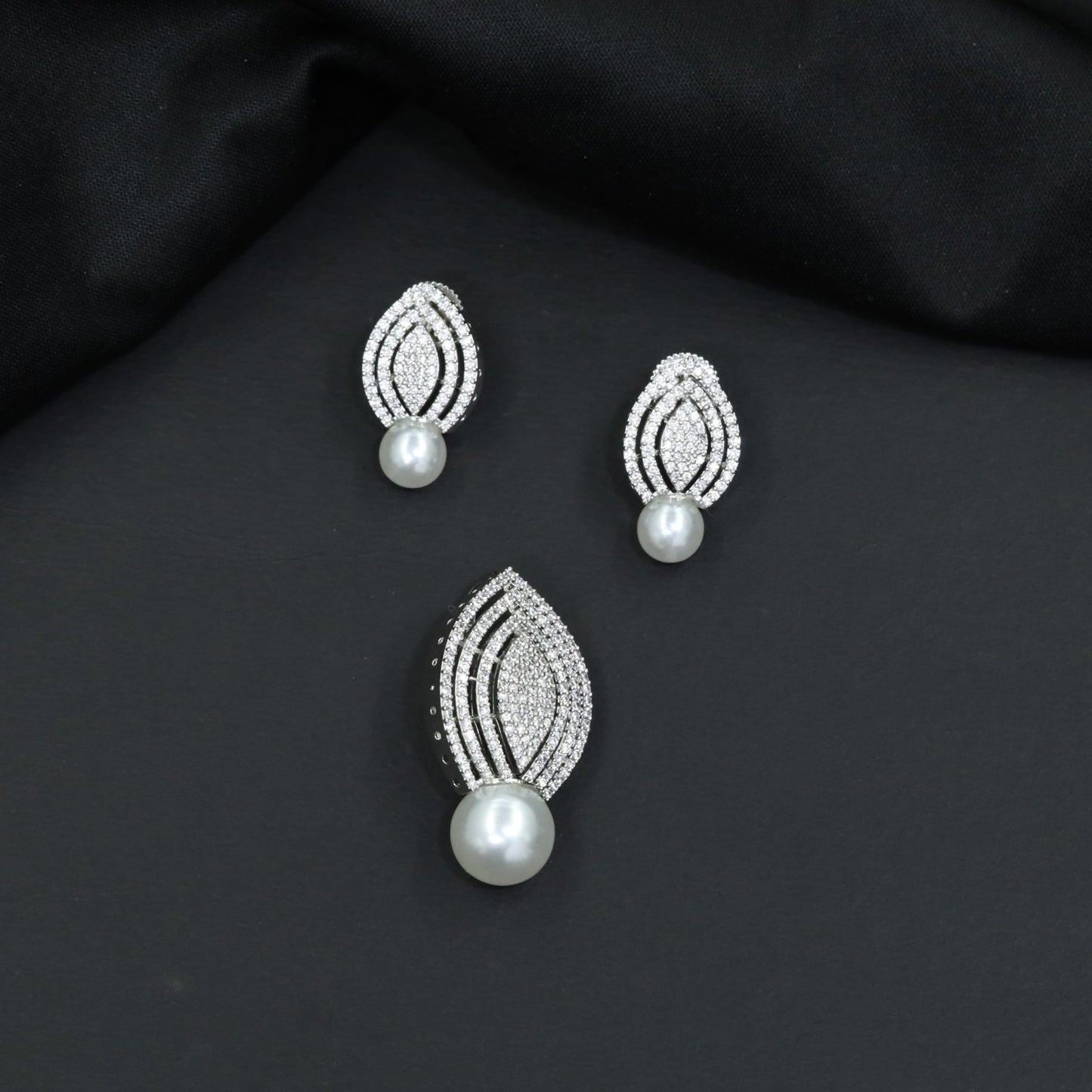 Leaf Shape Pendant Set with Pearl Drop Detailing