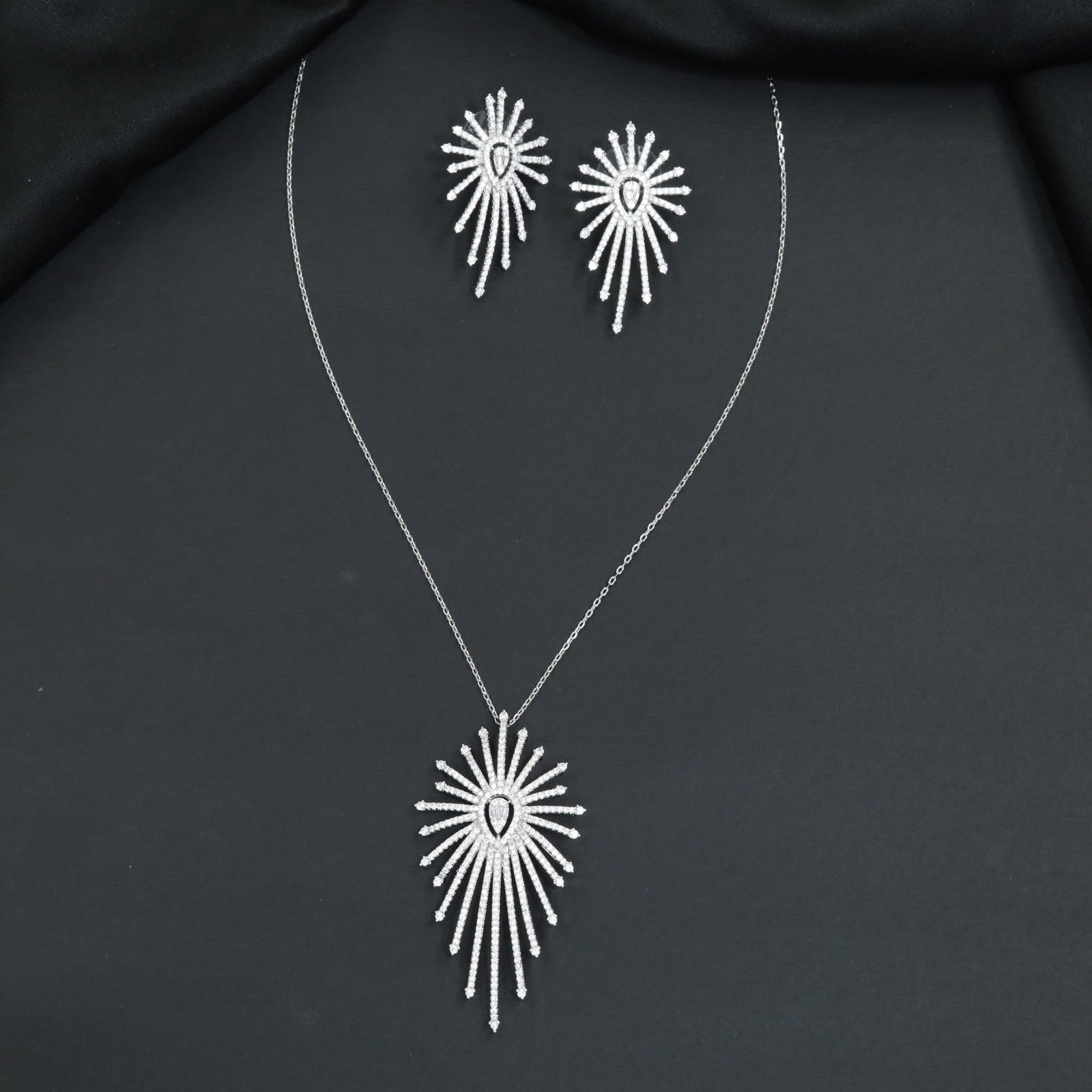 Statement Rhodium Chain With Pendant Set with Radiating Rays