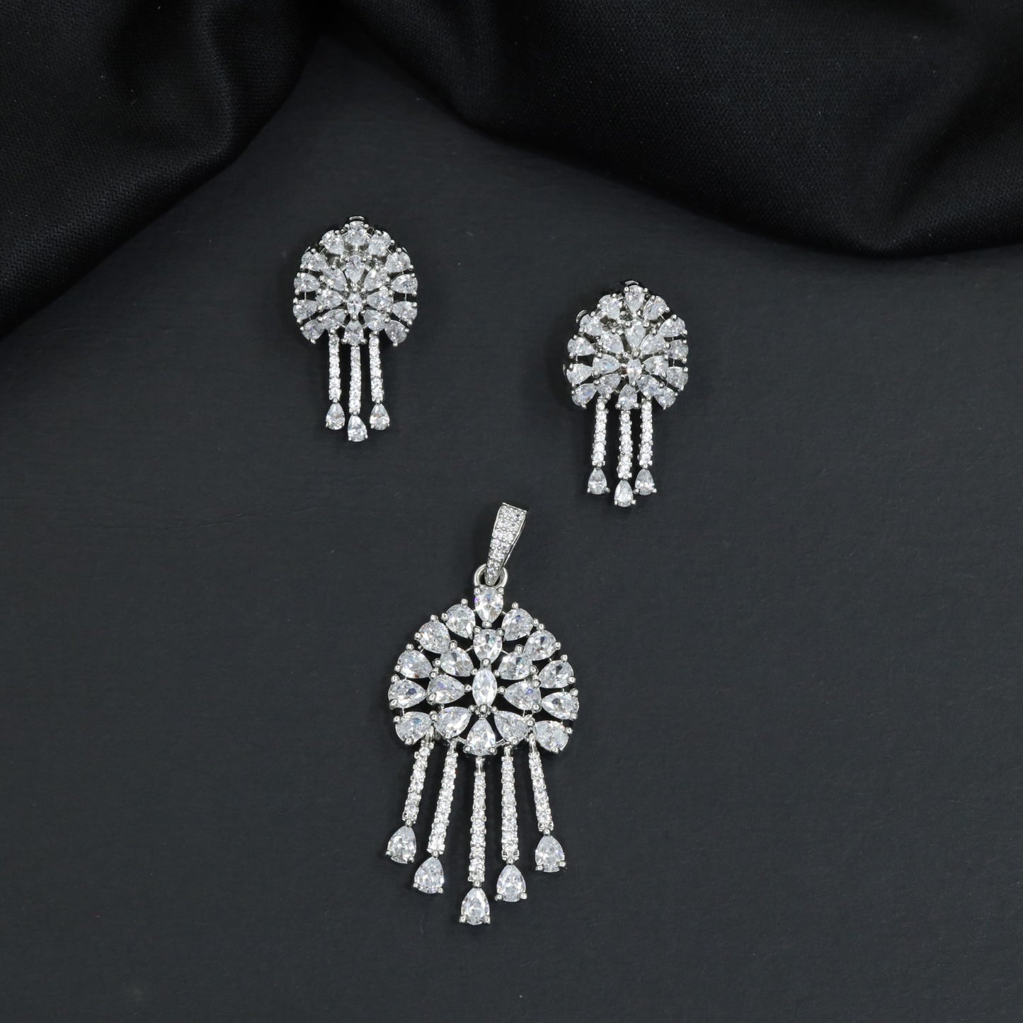 Floral Fan Pendant Set with Dangling Tassel Detailing