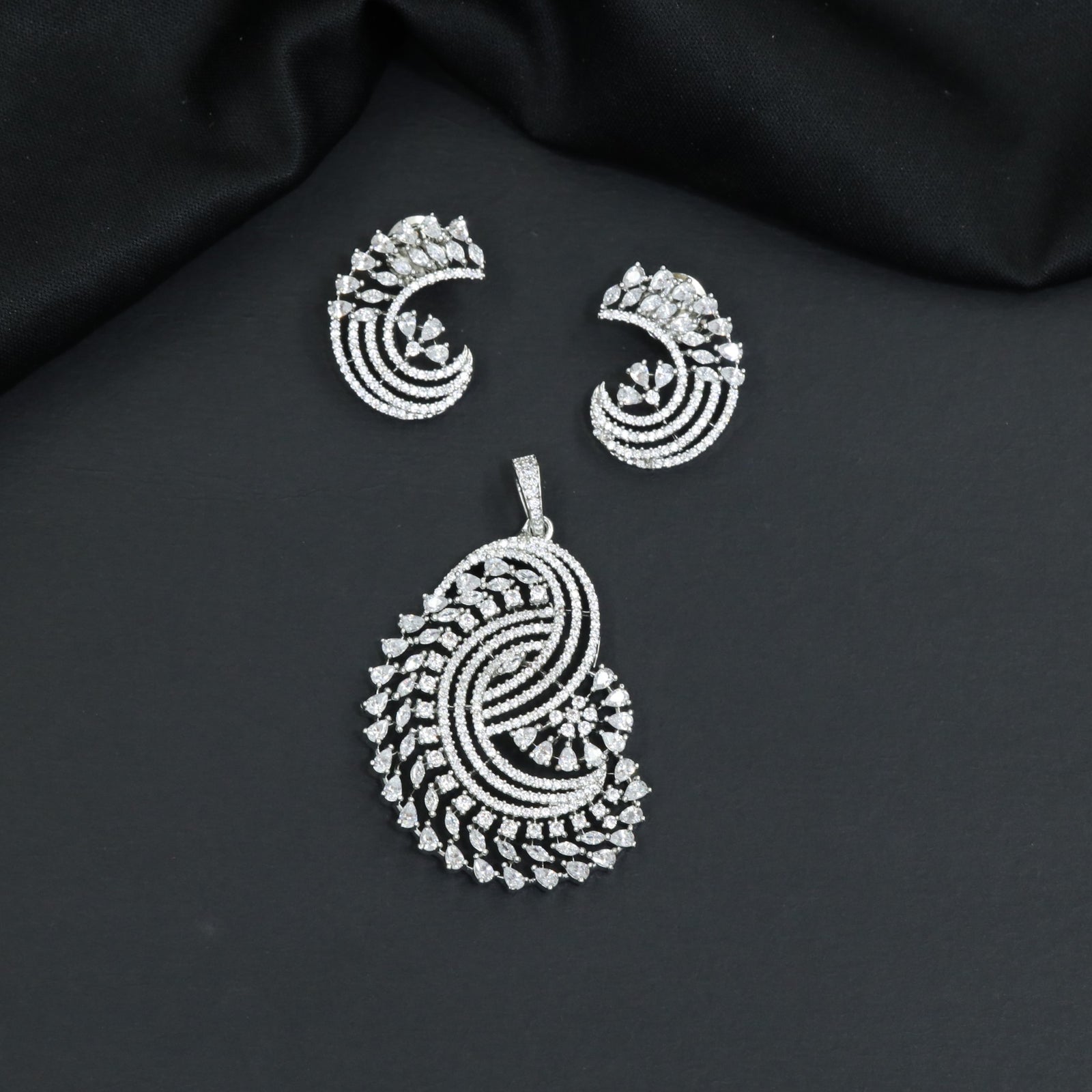 Floral Paisley Pendant Set with Layered Curved Accents