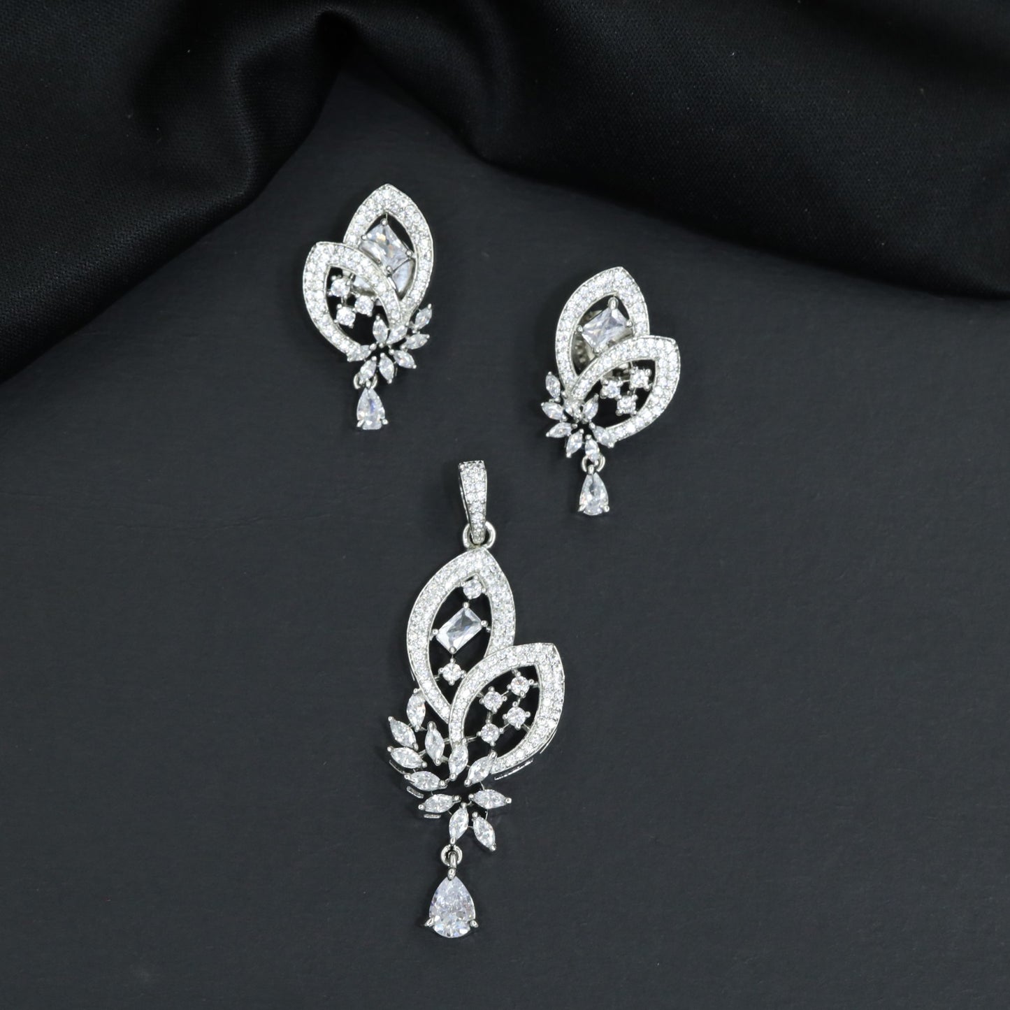 Leaf Pendant Set with Openwork Floral Detailing