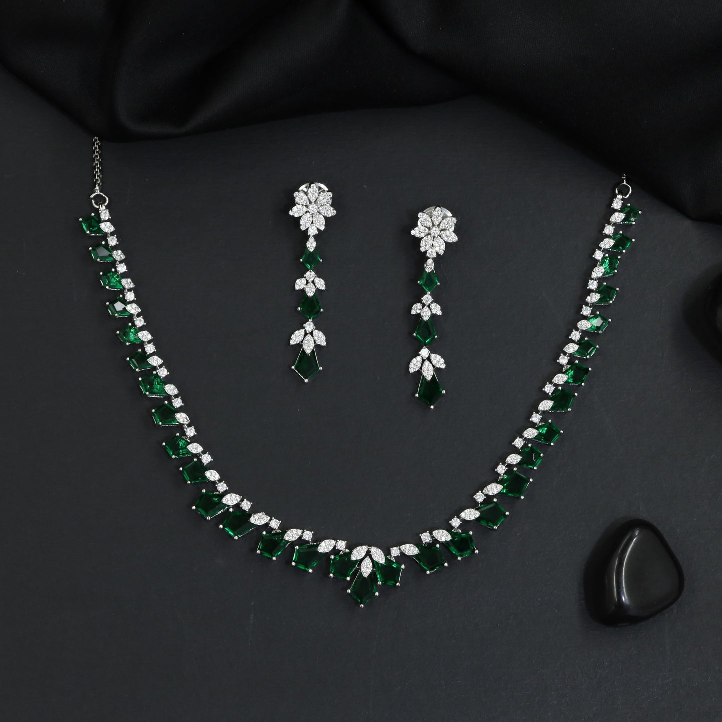 Botanical Garland Rhodium Necklace Set with Geometric Border Styling