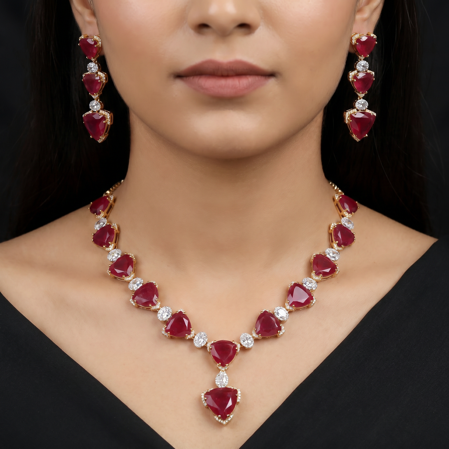Fashion Forward GJ Necklace Set with Faceted Station Pattern