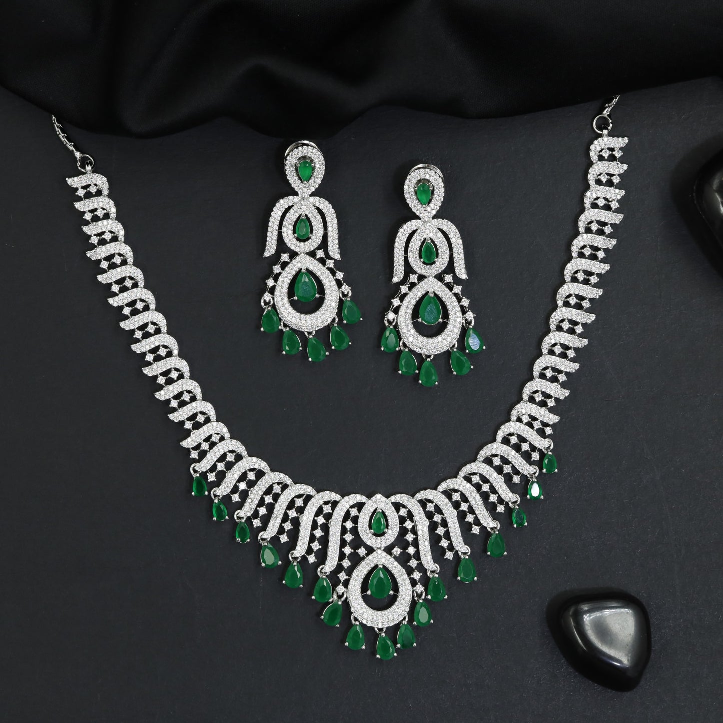 Vintage Inspired Rhodium Necklace Set with Garland Fringe Design