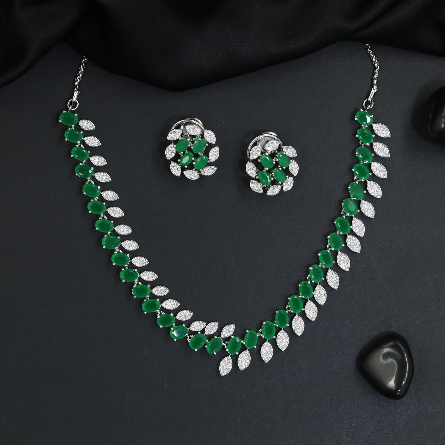 Heritage Garland Rhodium Necklace Set with Floral Cluster Studs