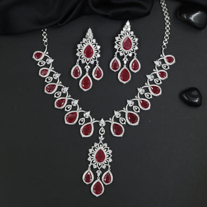 Distinguished rhodium necklace with ornate teardrop detailing