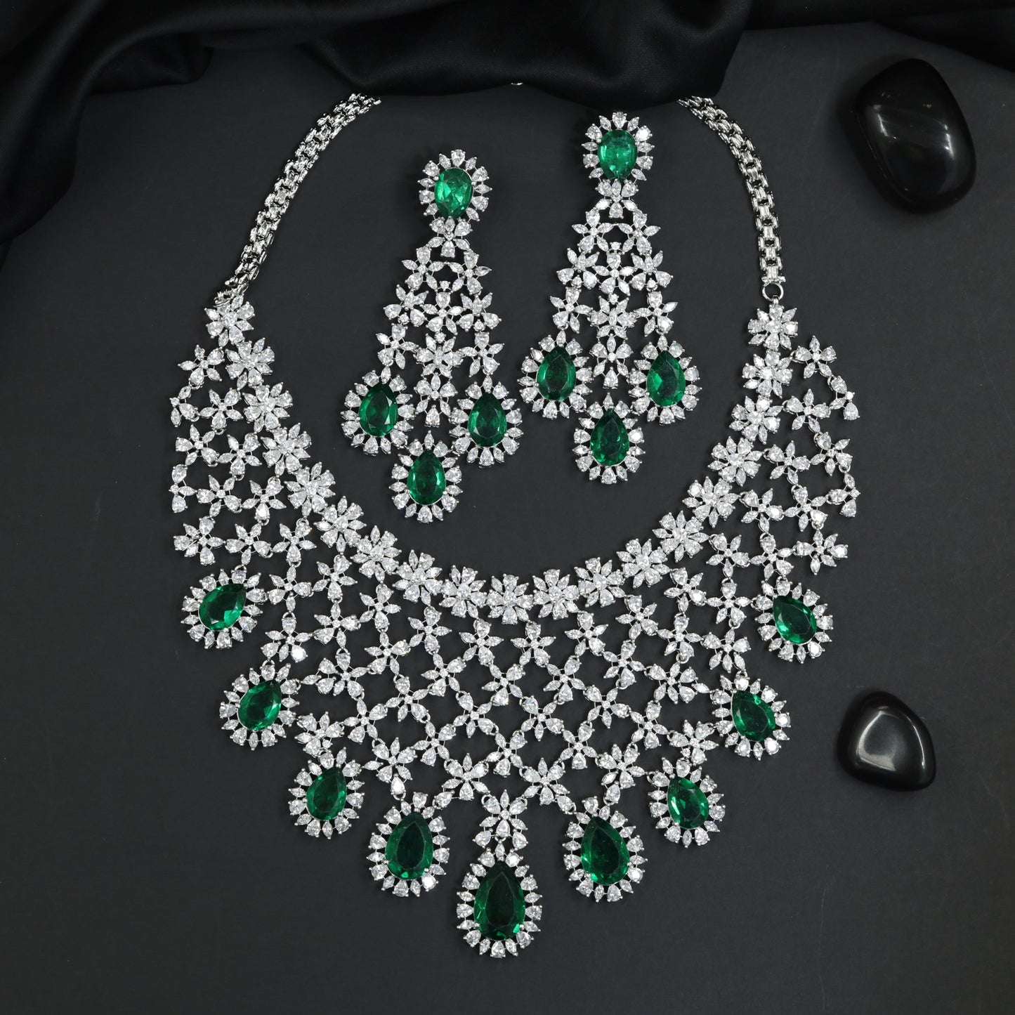 Trendy Floral Network Rhodium Necklace Set with Teardrop Accents
