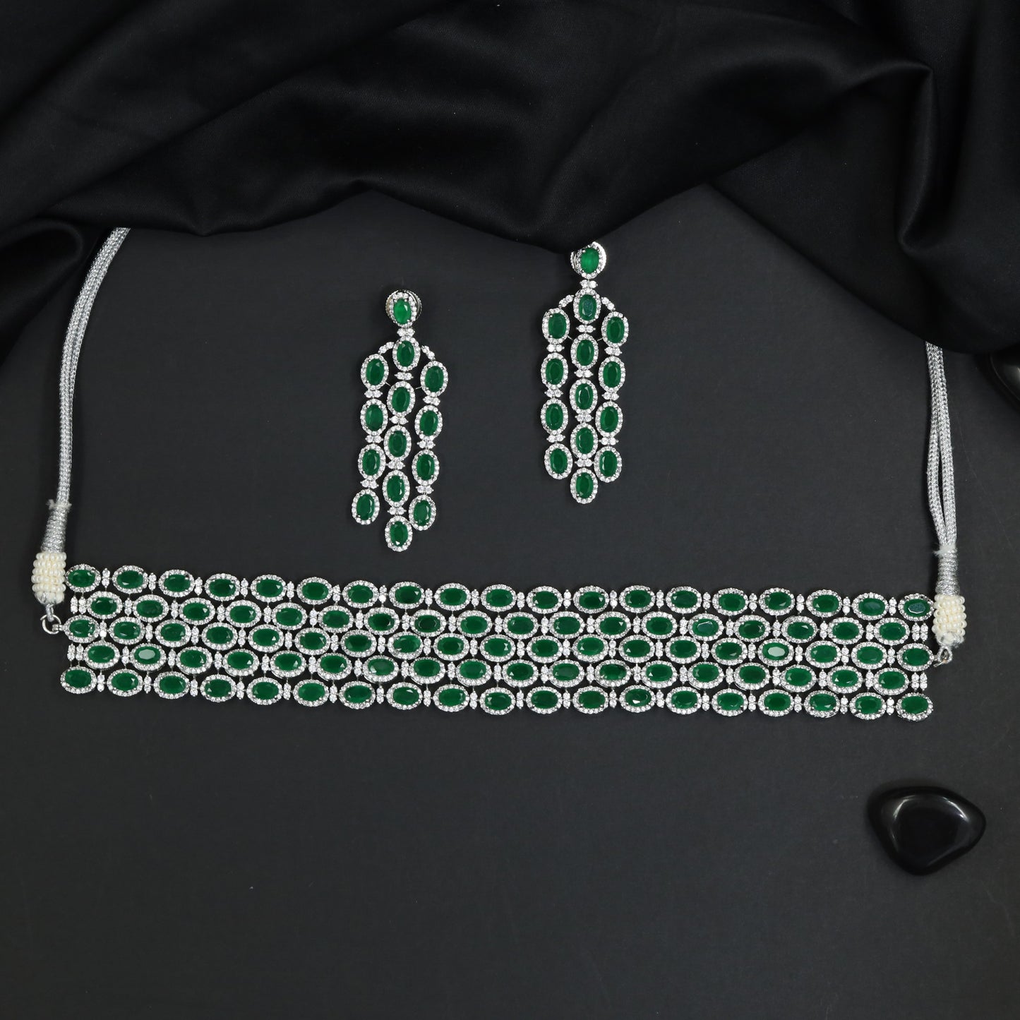 Trendy Link Collar Rhodium Choker Set with Open Circle Pattern