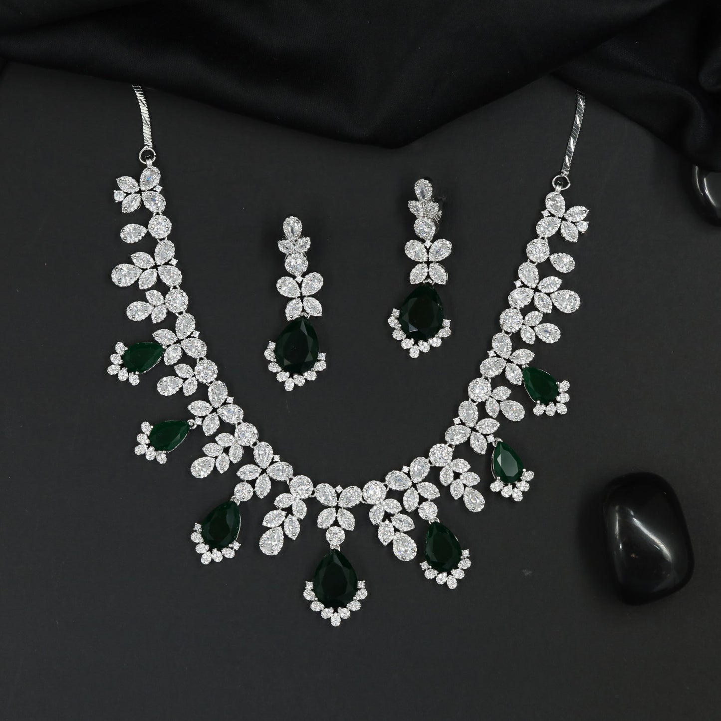 Trendy Floral Collar Rhodium Necklace Set with Pendant Charms