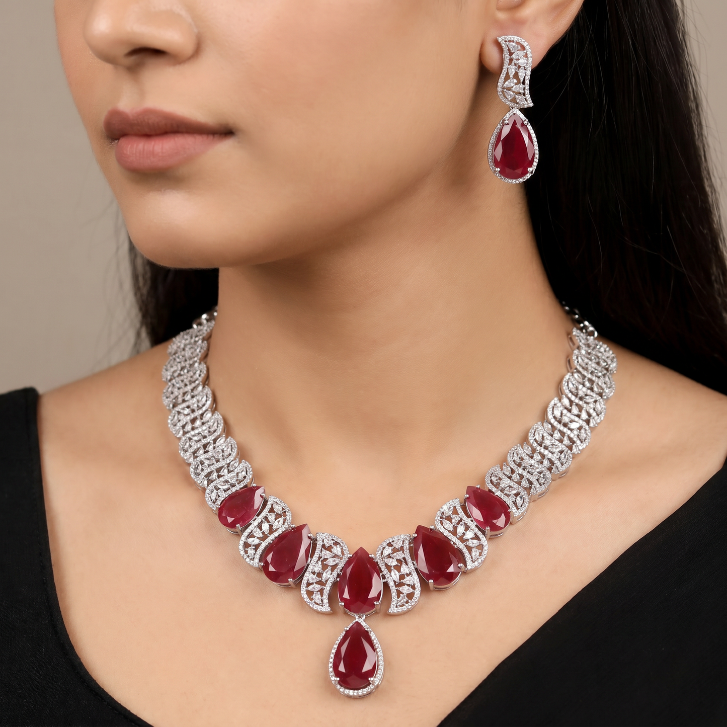 Classic Rhodium Necklace Set with Scalloped Halo Arrangement