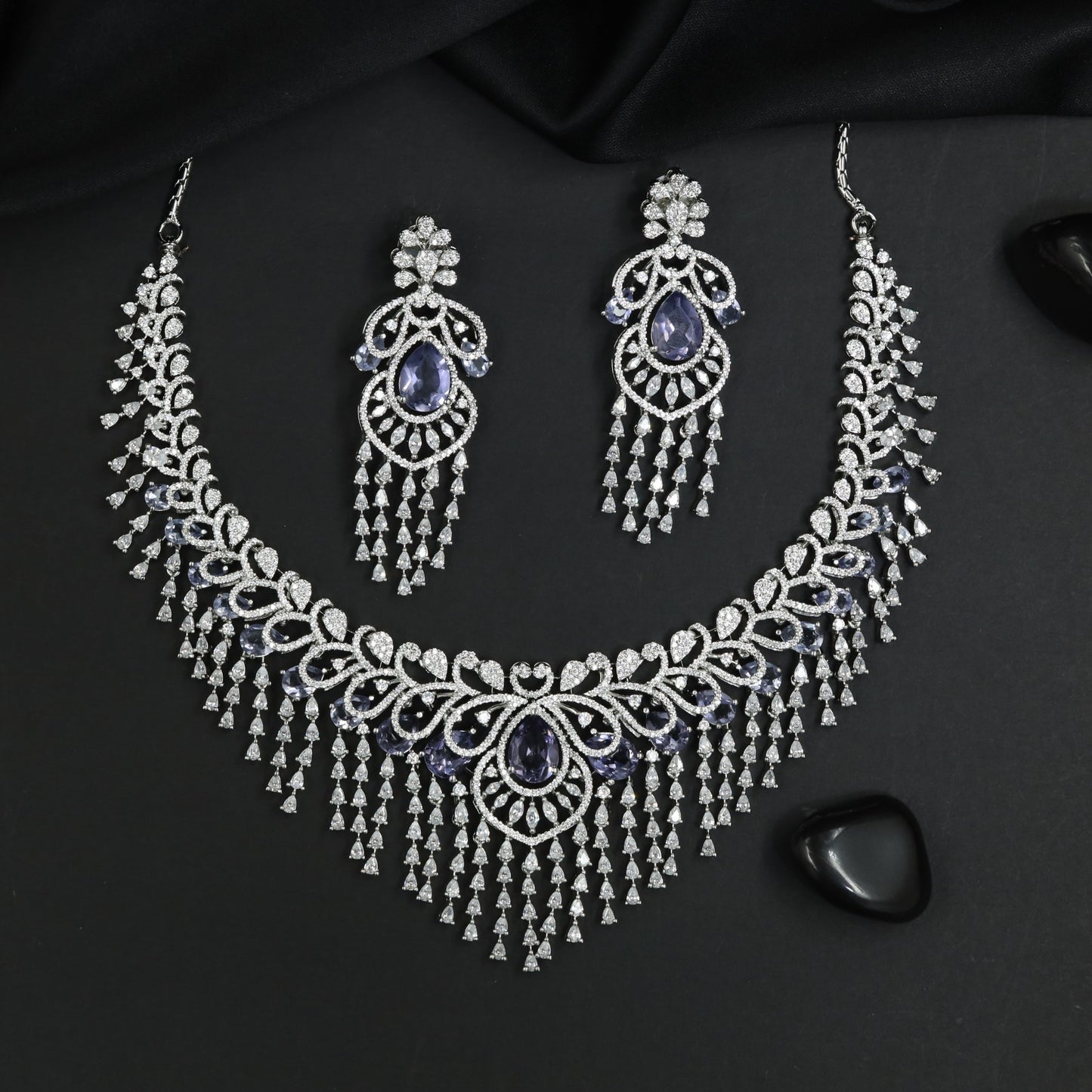 Scalloped Fringe Necklace Set with Oval Halo Centrepiece