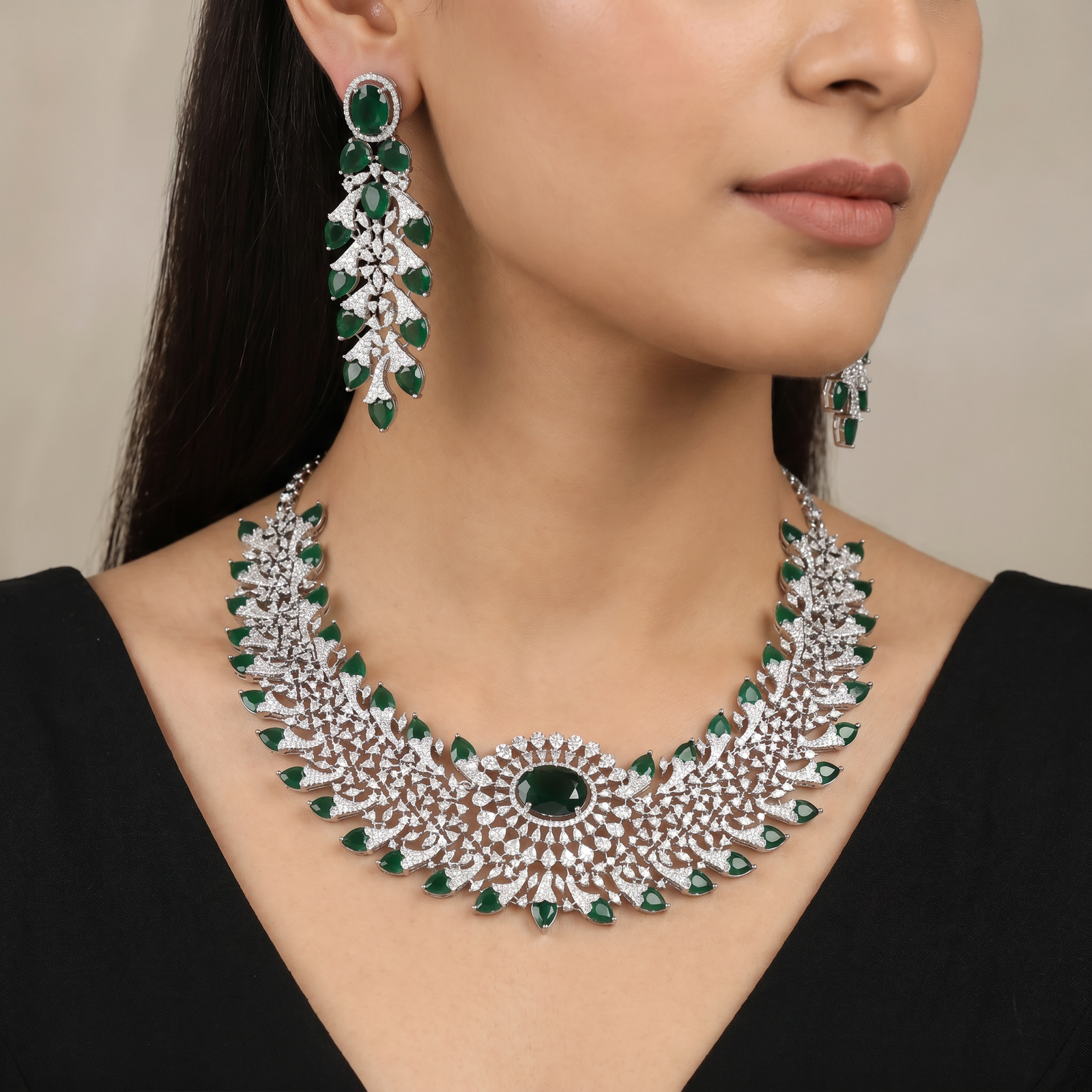 Leaf Garland Necklace Set with Floral Rosette Centrepiece