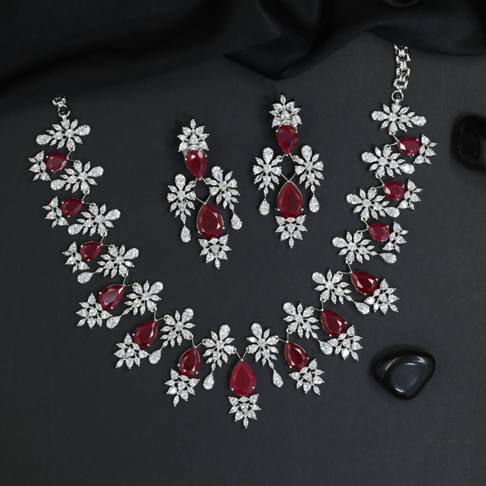 Decorative Bloom Necklace Set with Statement Floral Arrangement