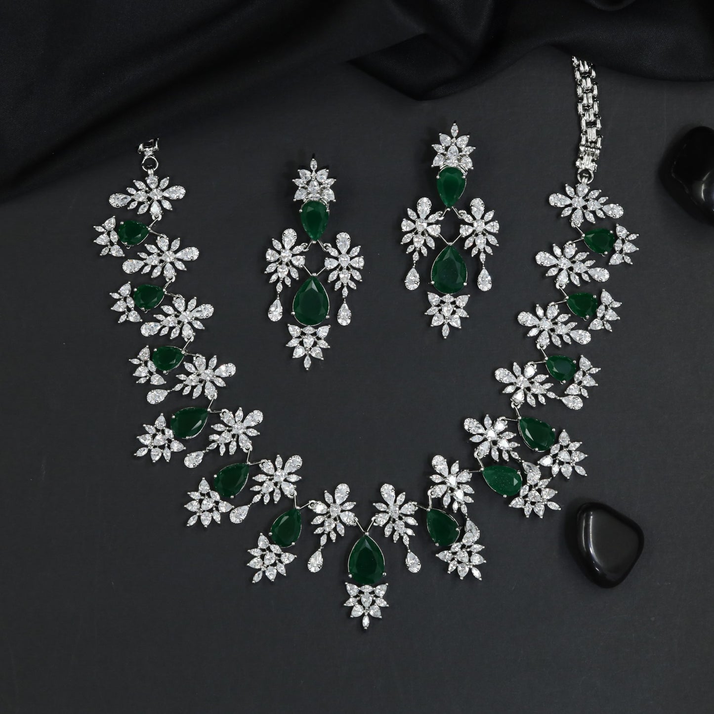 Decorative Bloom Necklace Set with Statement Floral Arrangement