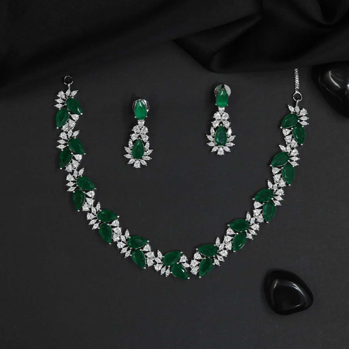 Marquise Leaf Rhodium Necklace Set with Floral Motif Design