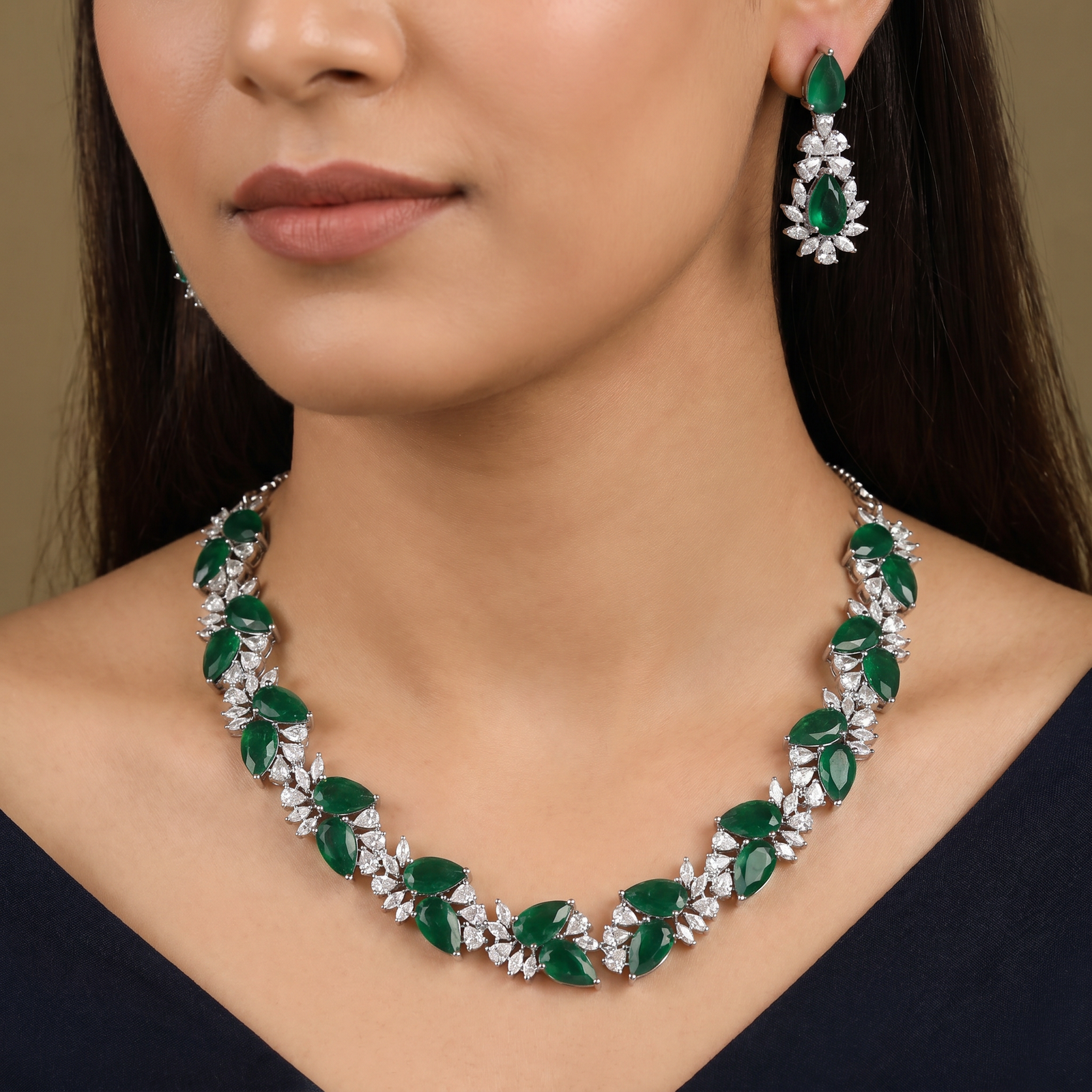 Marquise Leaf Rhodium Necklace Set with Floral Motif Design