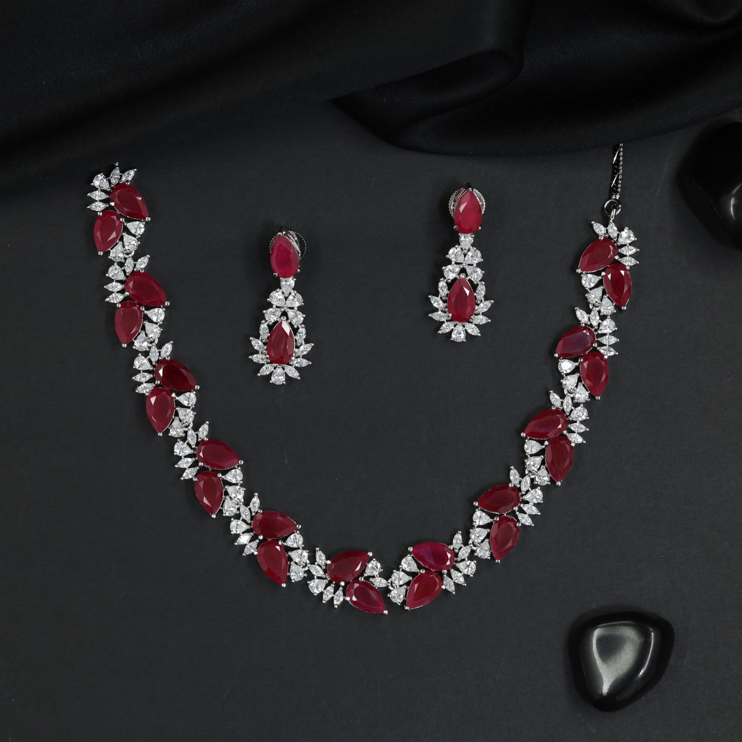 Marquise Leaf Rhodium Necklace Set with Floral Motif Design