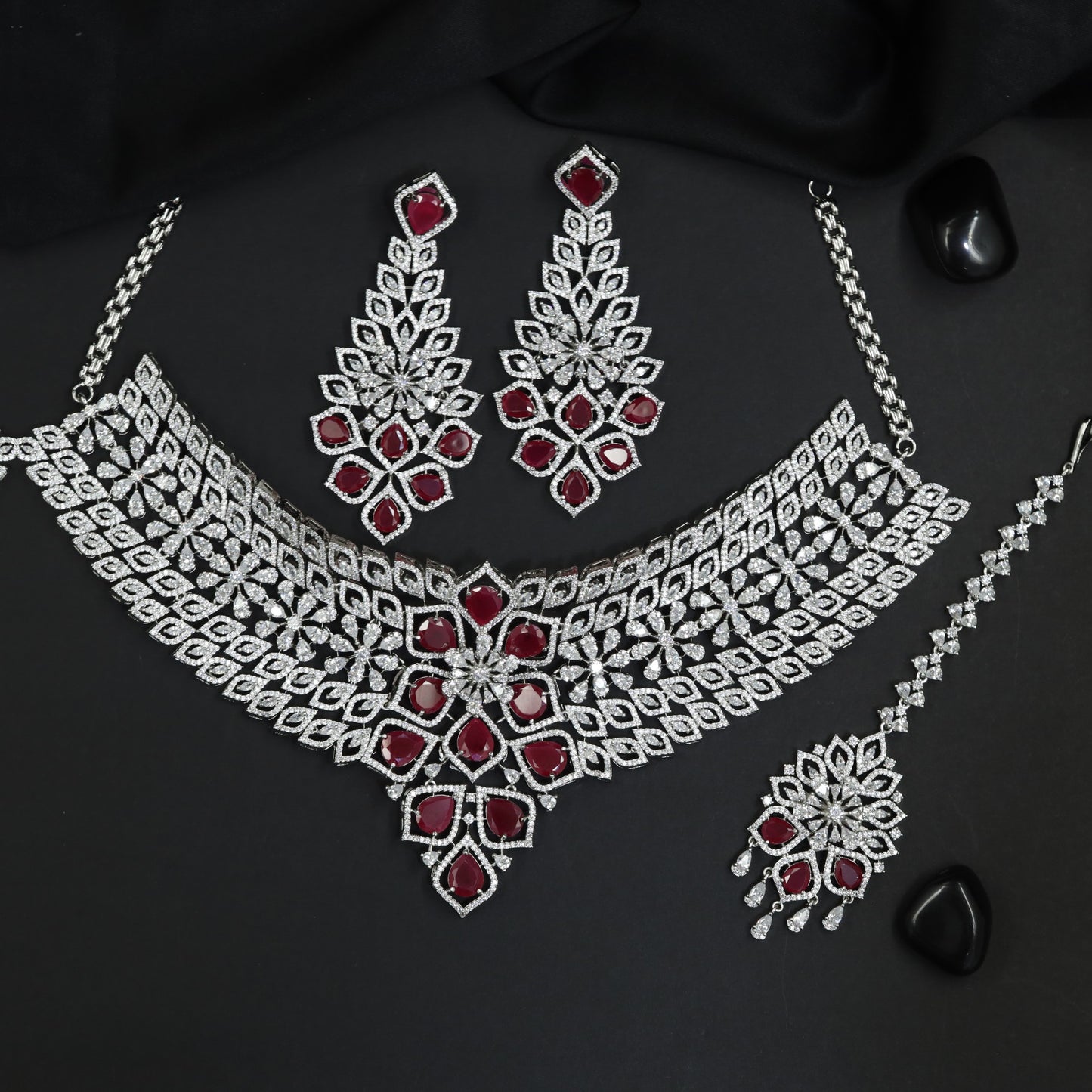 Floral Lattice Rhodium Choker with Geometric Centrepiece