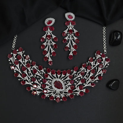 Interlinked Leaf Rhodium Choker with Floral Centre Design