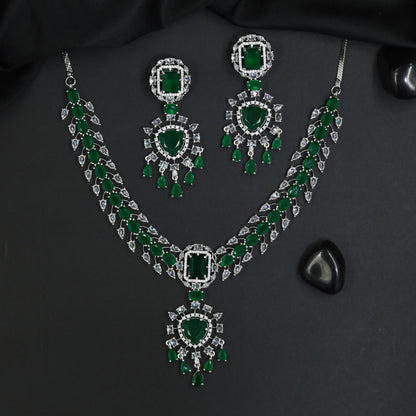 Leaf and Floral Necklace Set with Ornamental Pendant