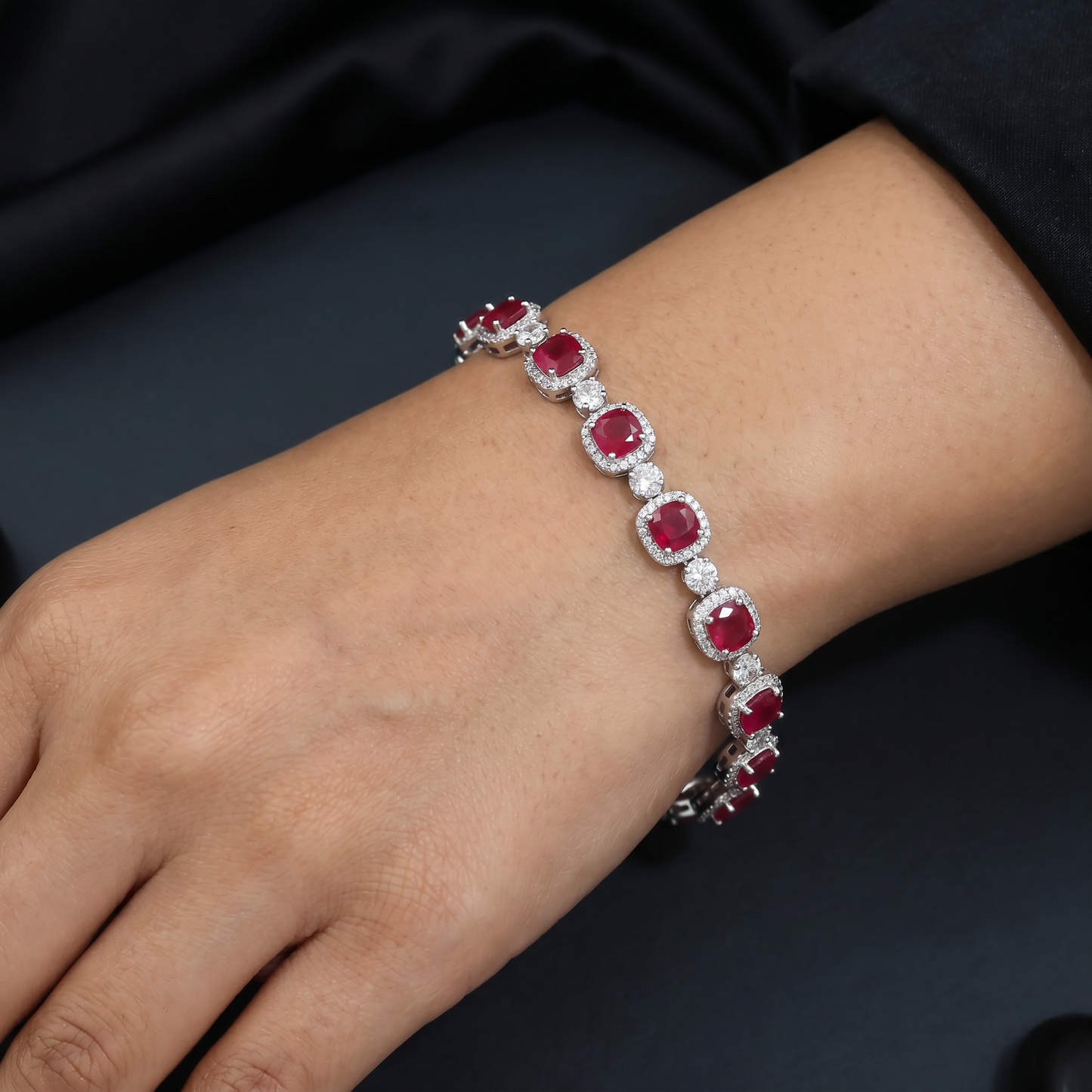 Contemporary Rhodium Bracelet with Alternating Floral and Leaf Design