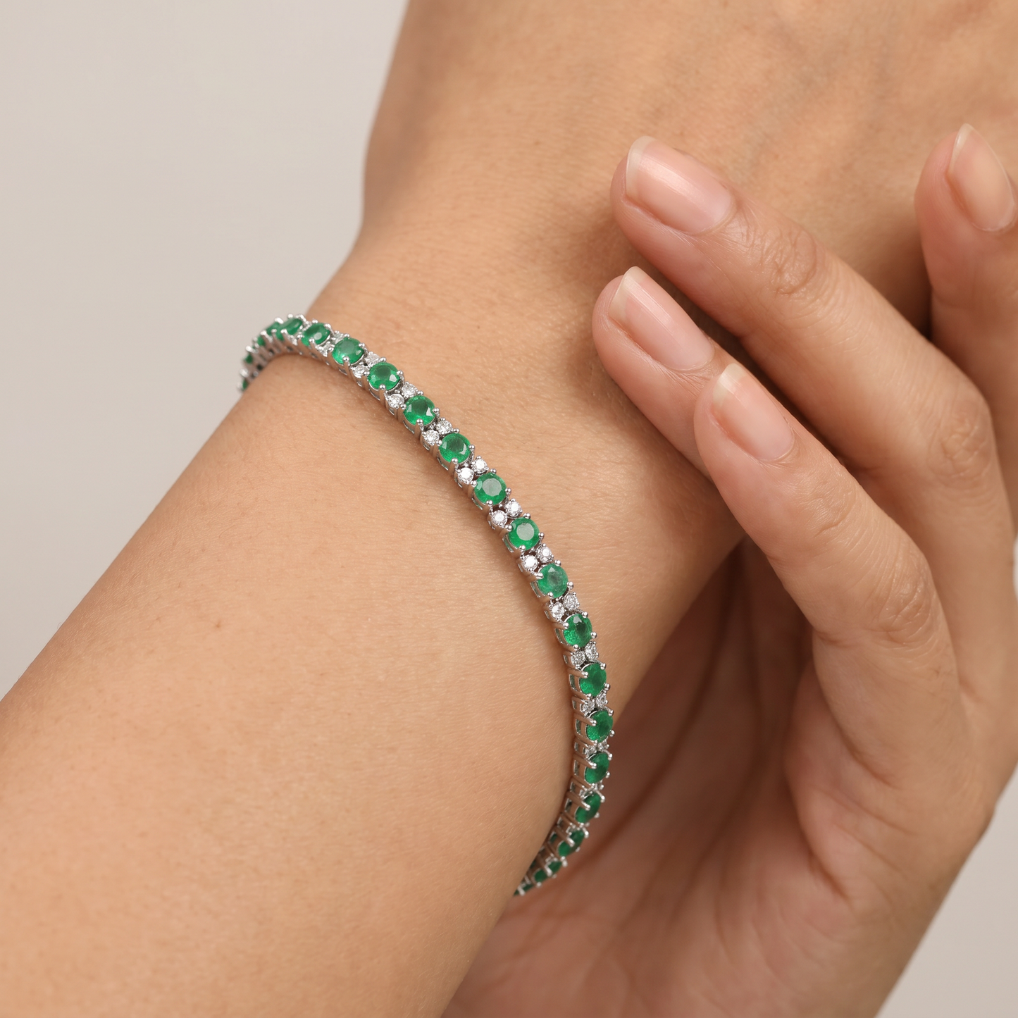 Rhodium Bracelet with Intricate Floral Clusters and Elegant Detailing