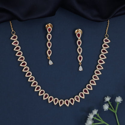 Refined Teardrop Link Gold Polish Necklace for Occasion Styling