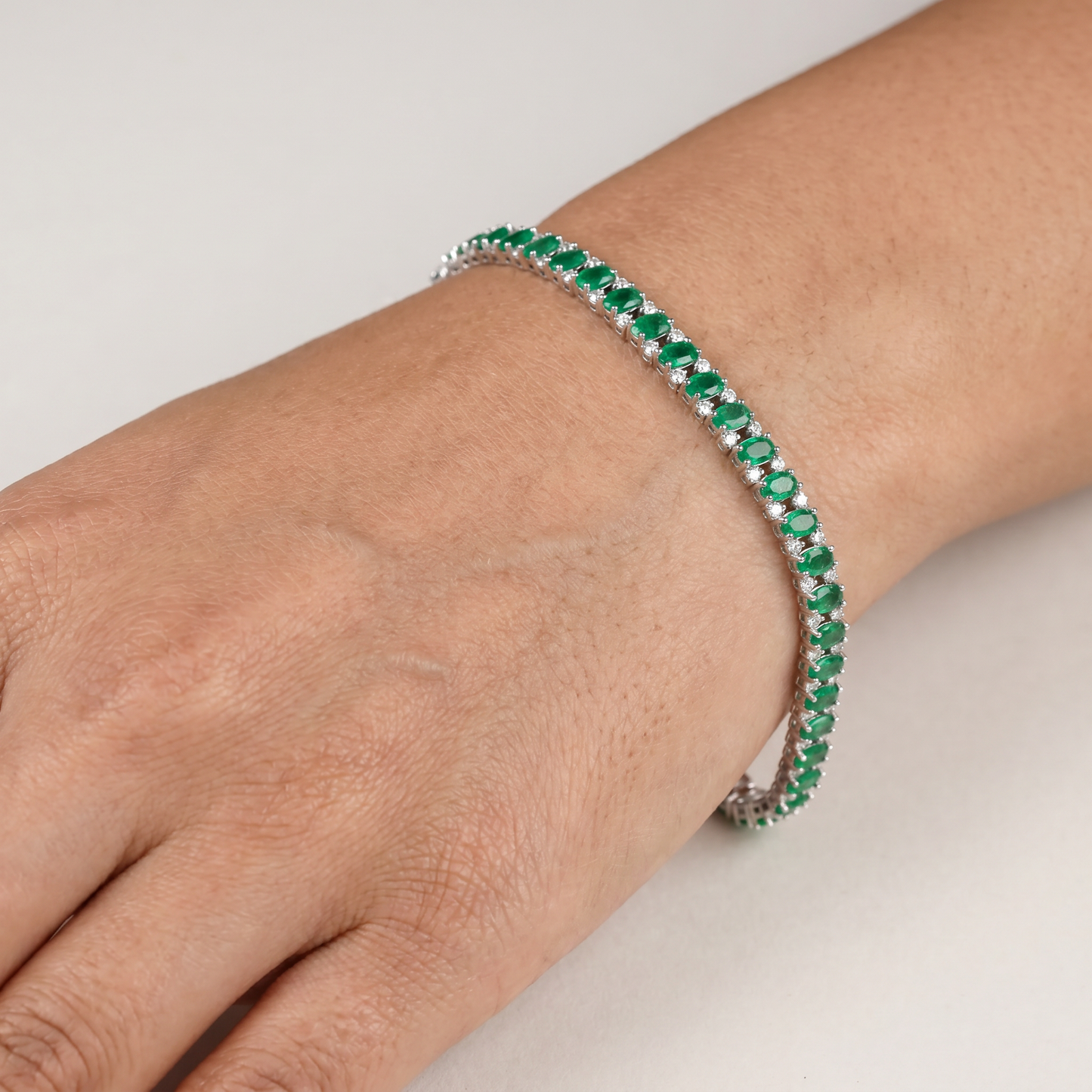 Rhodium Bracelet with Chevron Link Design