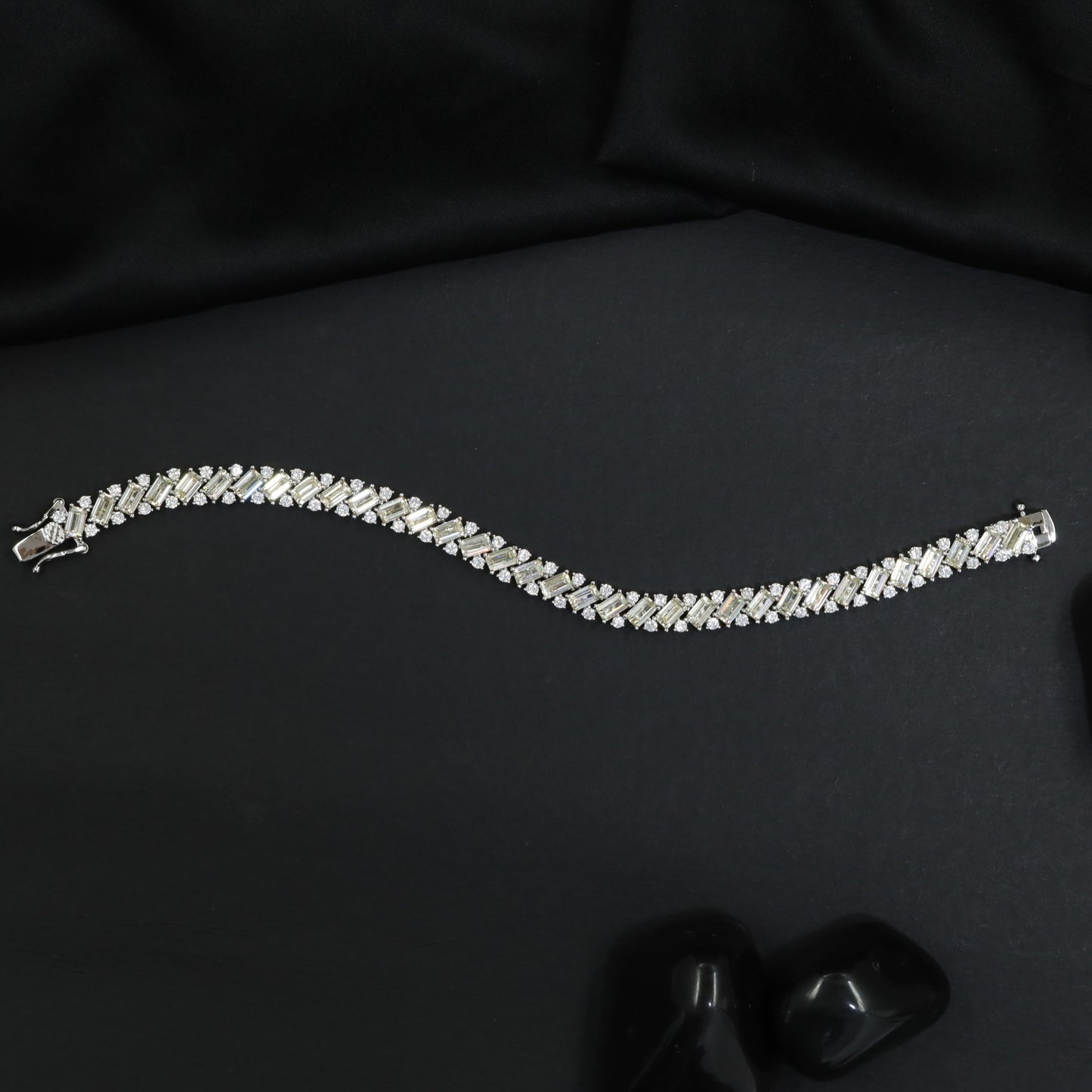Rhodium Bracelet with Chevron Link Design