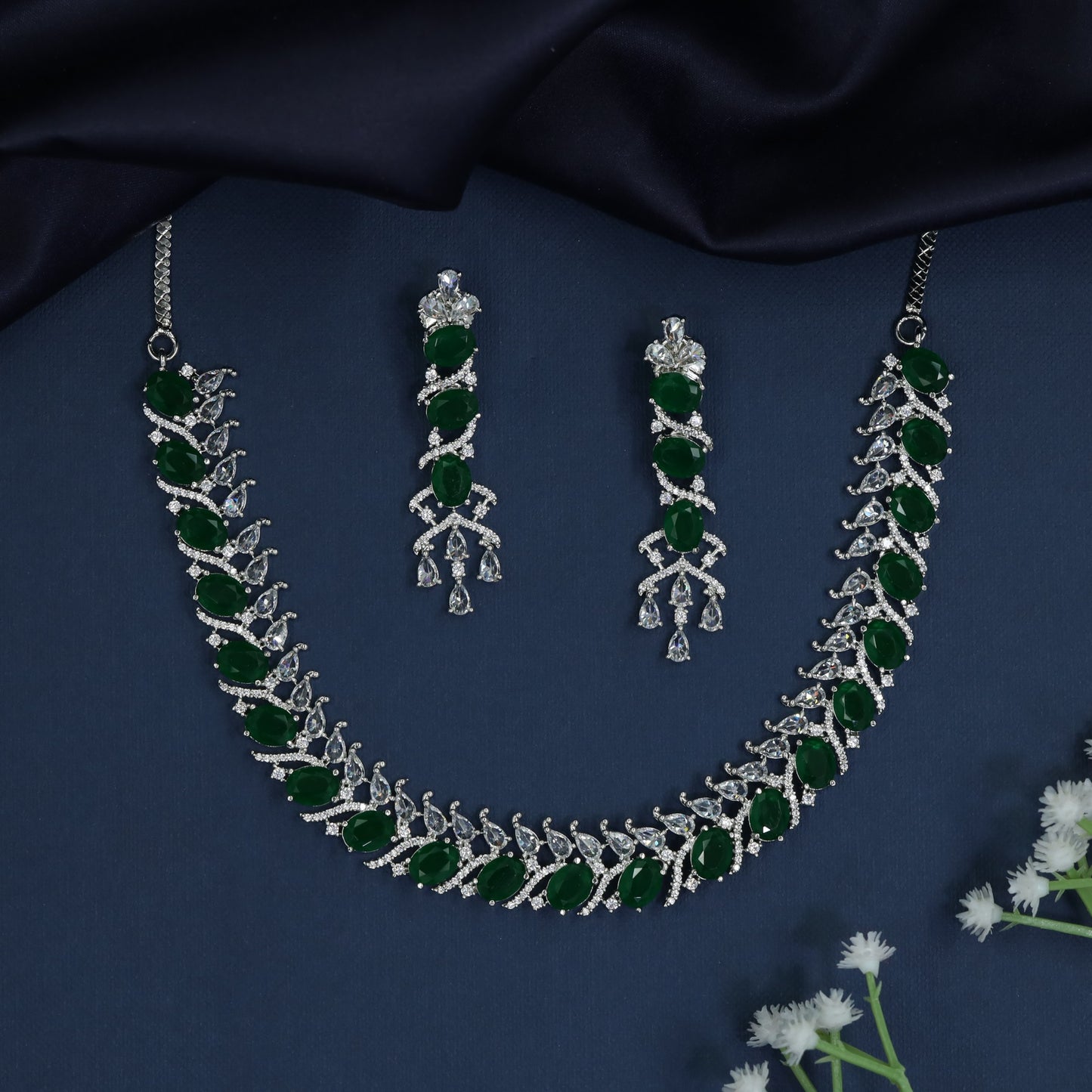 Luxe rhodium necklace with bold centerpiece detailing