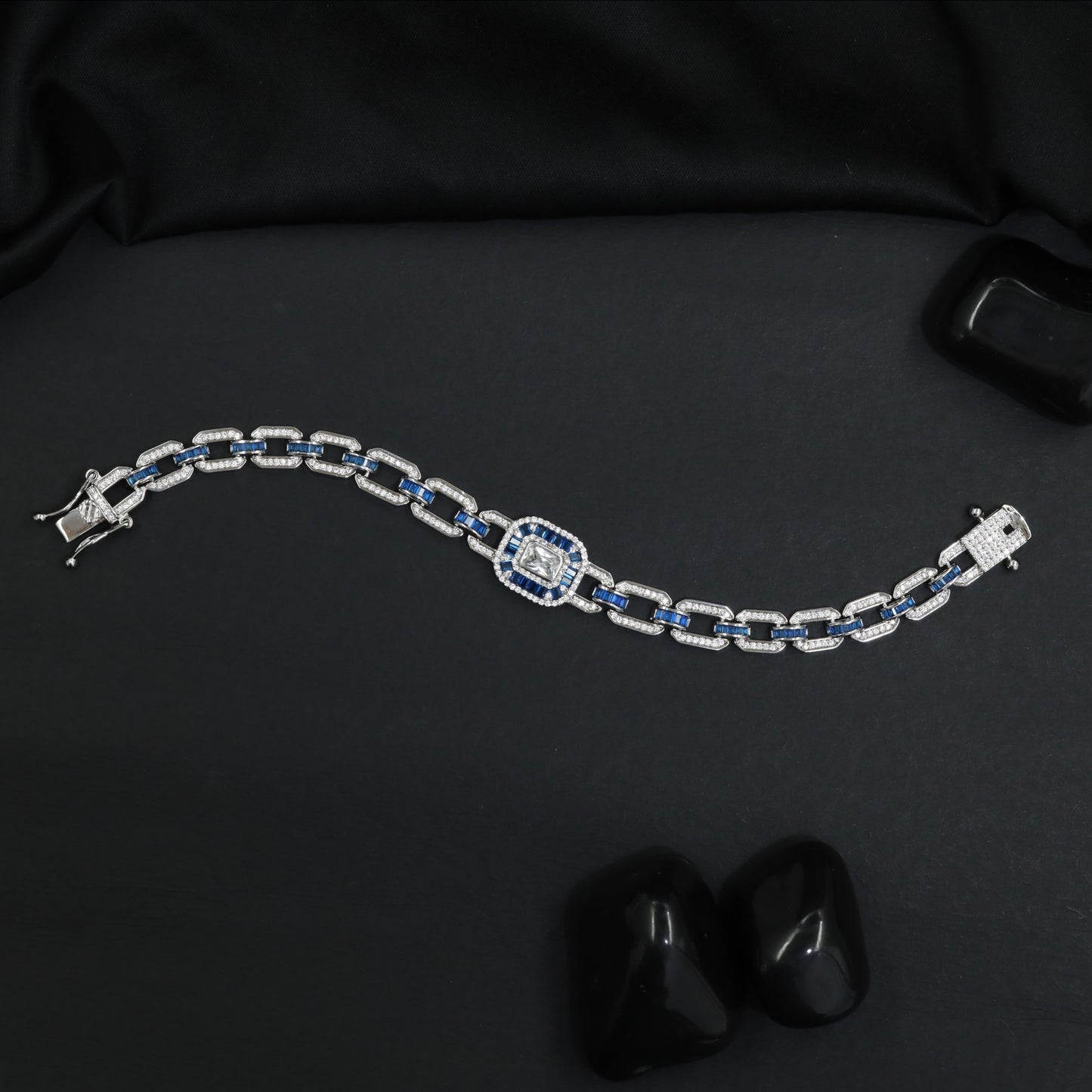 Noble rhodium bracelet with ornamental rectangular detailing