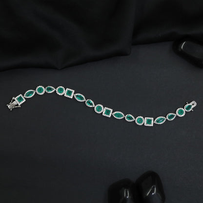 Premium rhodium bracelet with ornamental oval craftsmanship