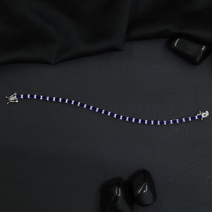 Fashion rhodium bracelet showcasing alternating motif artistry