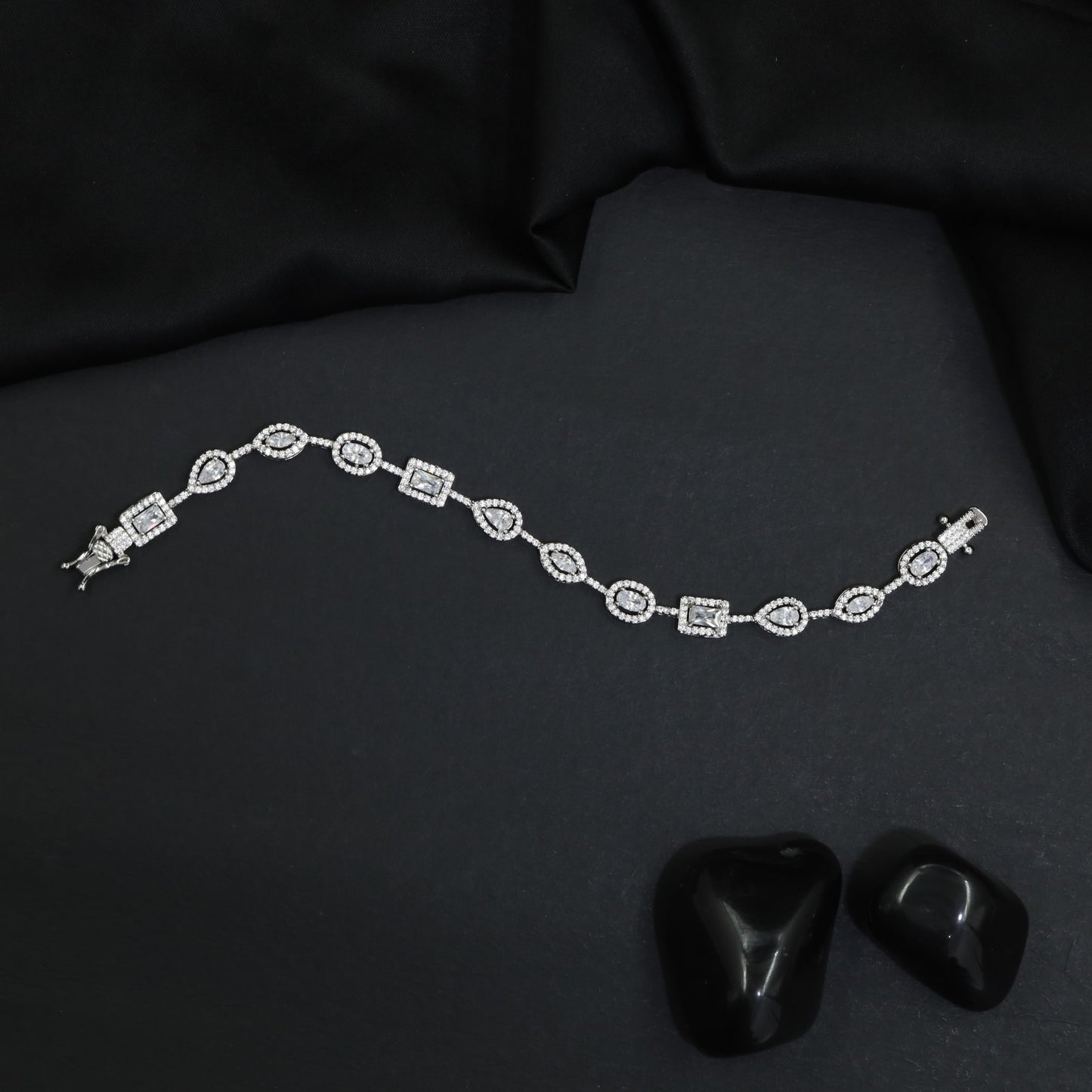 Geometric Link Rhodium Bracelet with Alternating Navette Design