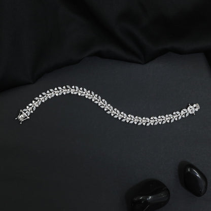 Elegant Leaf Pattern Bracelet with Sparkling Crystals