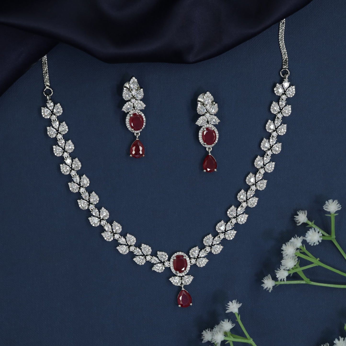 Regal rhodium necklace with layered leaf artistry