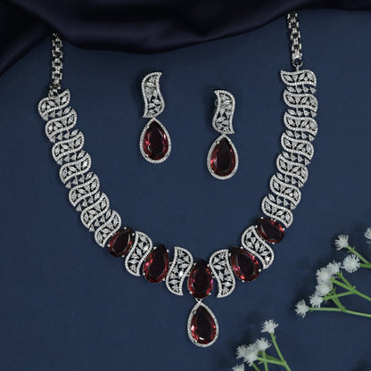 Modern Luxe Necklace with Oval Link Construction