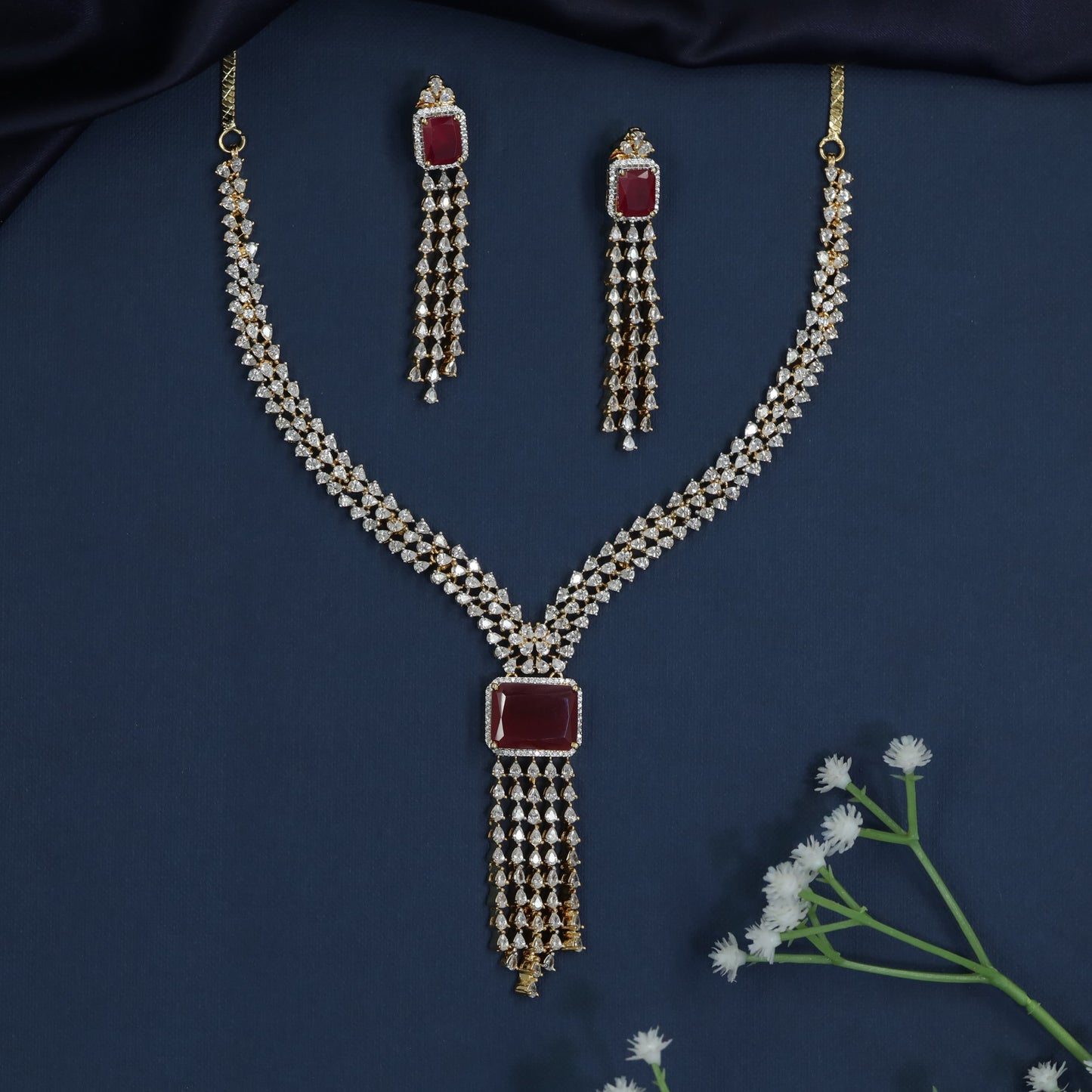 Fashion Week Select Gj Necklace with Geometric Fringe Design
