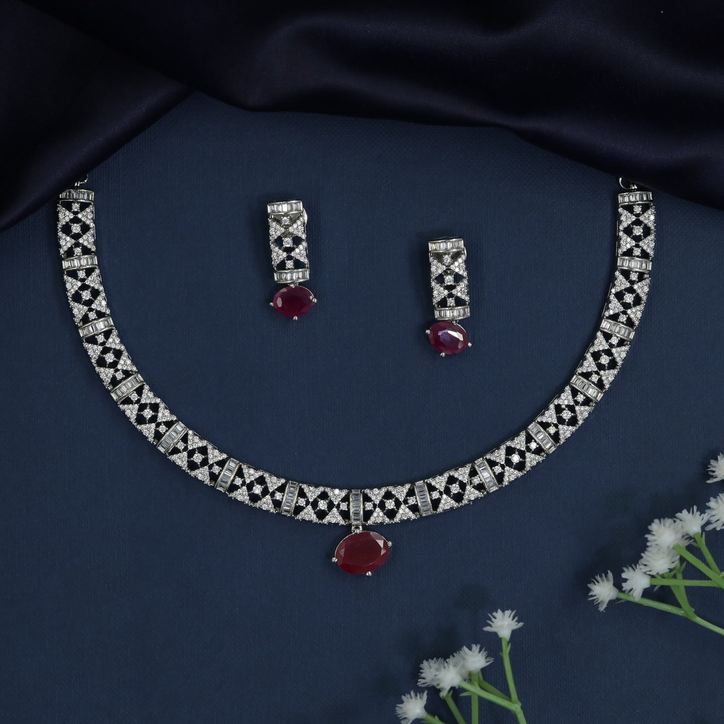 Rhodium collar necklace with geometric trellis detailing