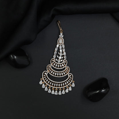 Ornate Gj Jhumar with Layered Crescent Pattern and Fringe