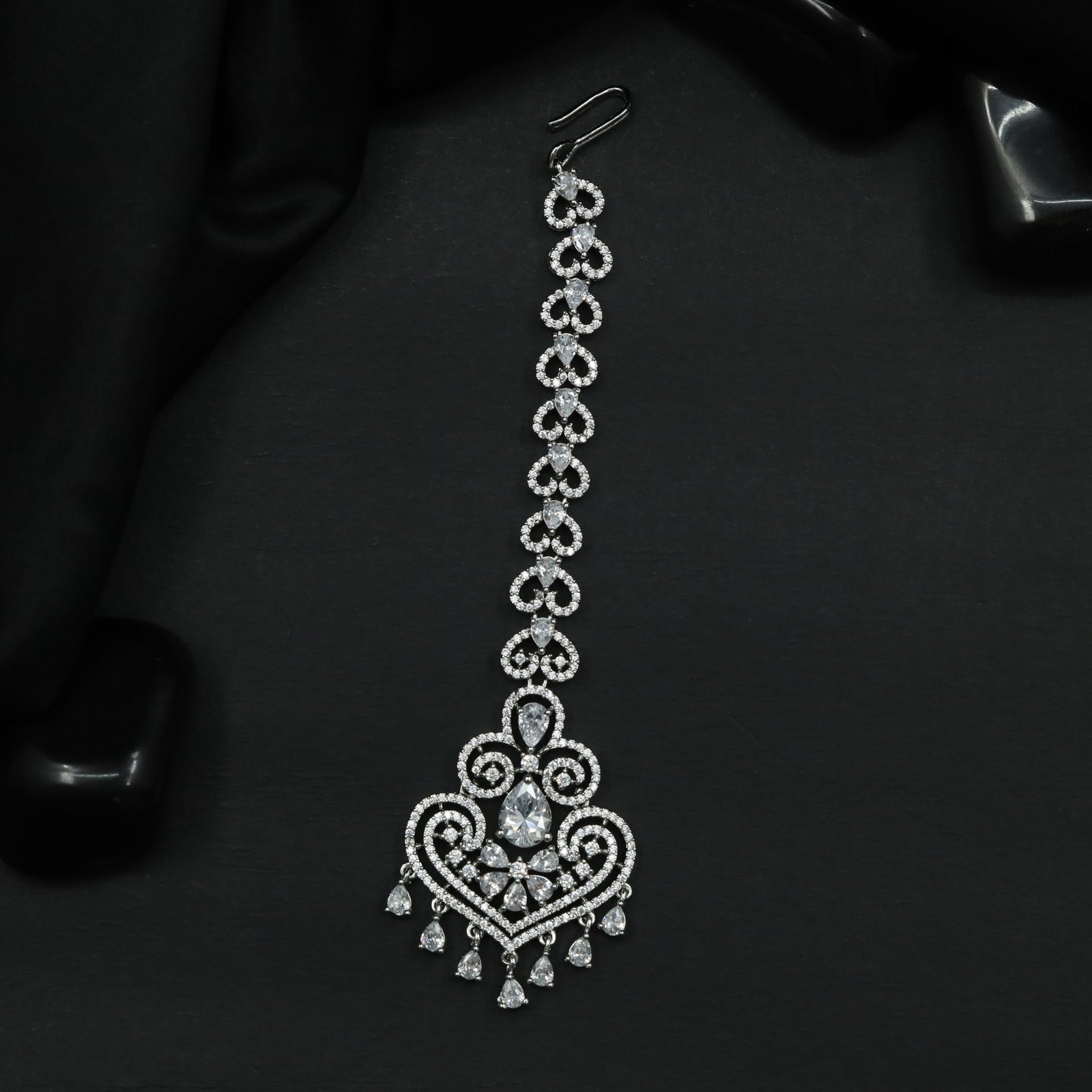 Tikka Featuring Heart Shaped Links and Decorative Pendant