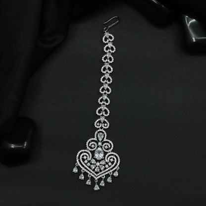 Tikka Featuring Heart Shaped Links and Decorative Pendant