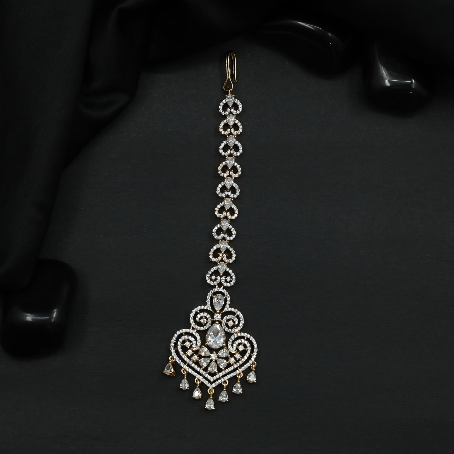 Tikka Featuring Heart Shaped Links and Decorative Pendant