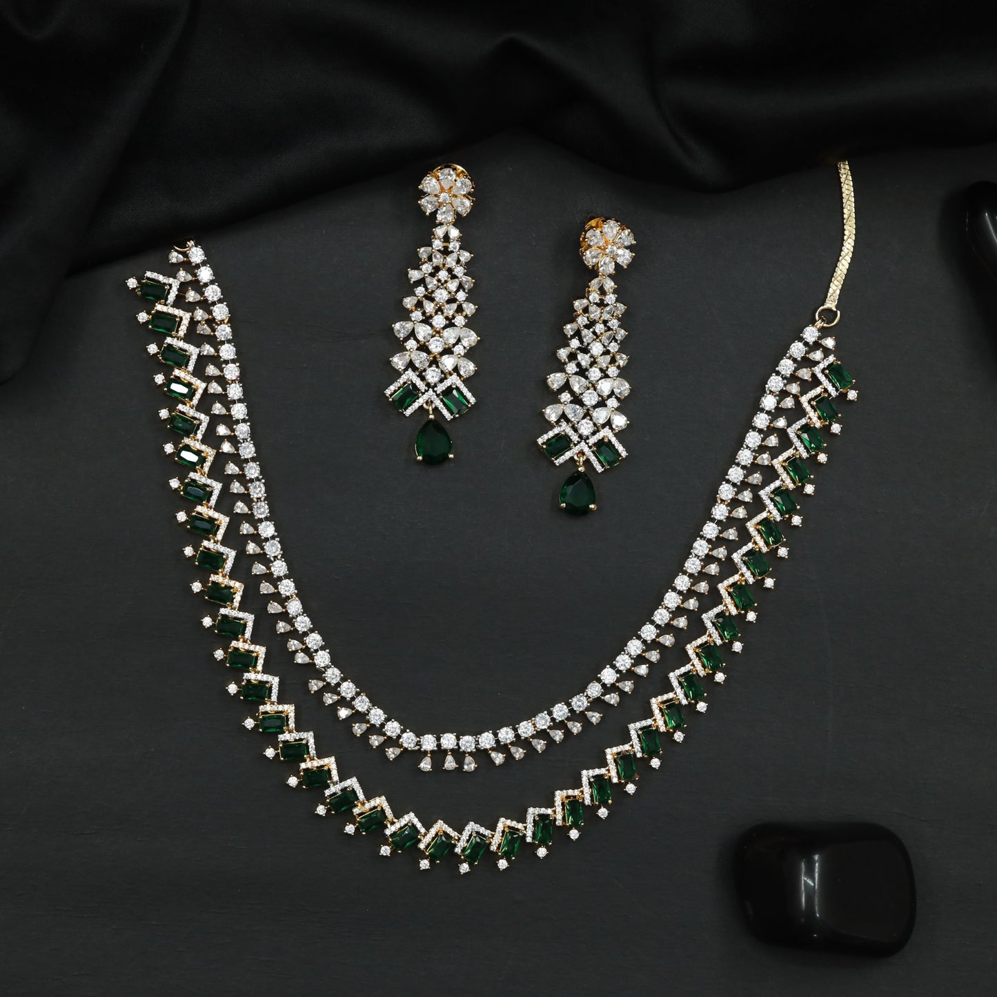 Necklace with Chevron Border and Double Row Design