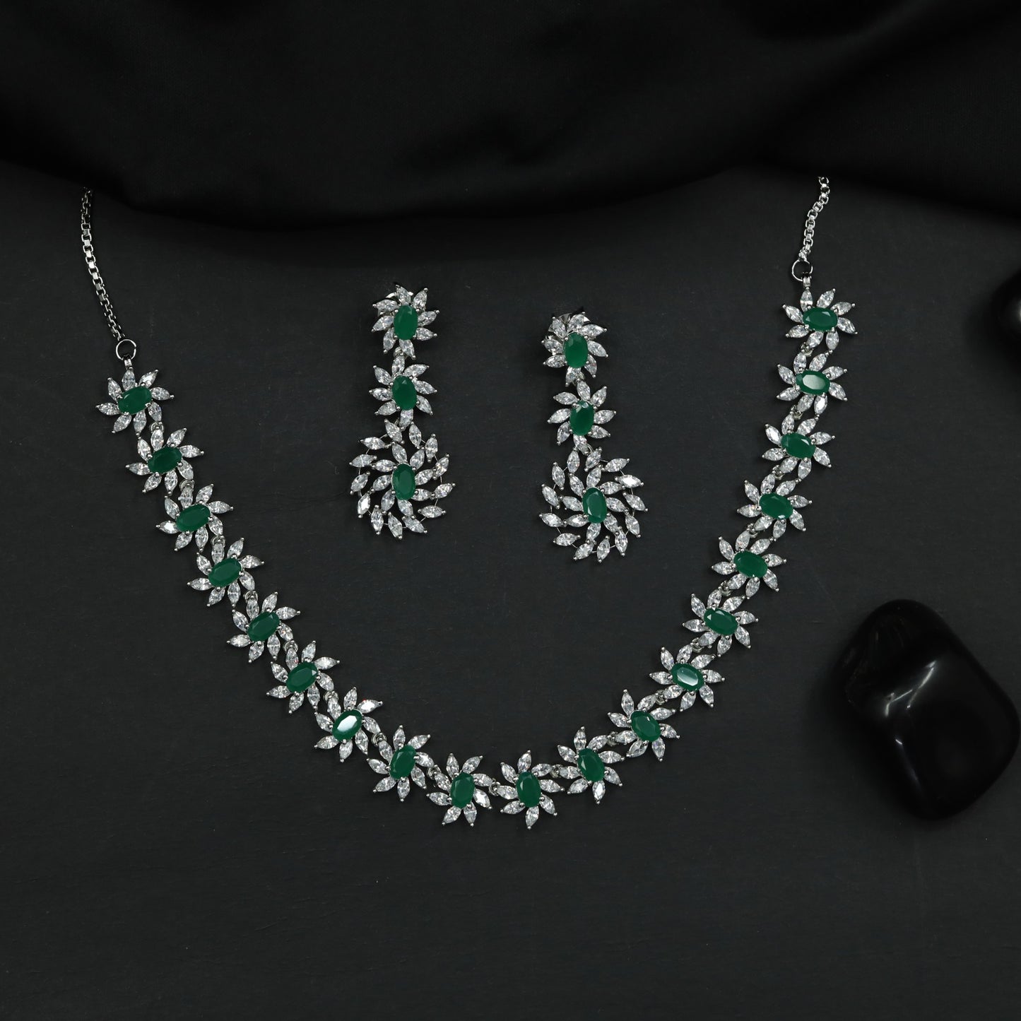 Rhodium Necklace with Continuous Floral Arrangement and Fine Detailing