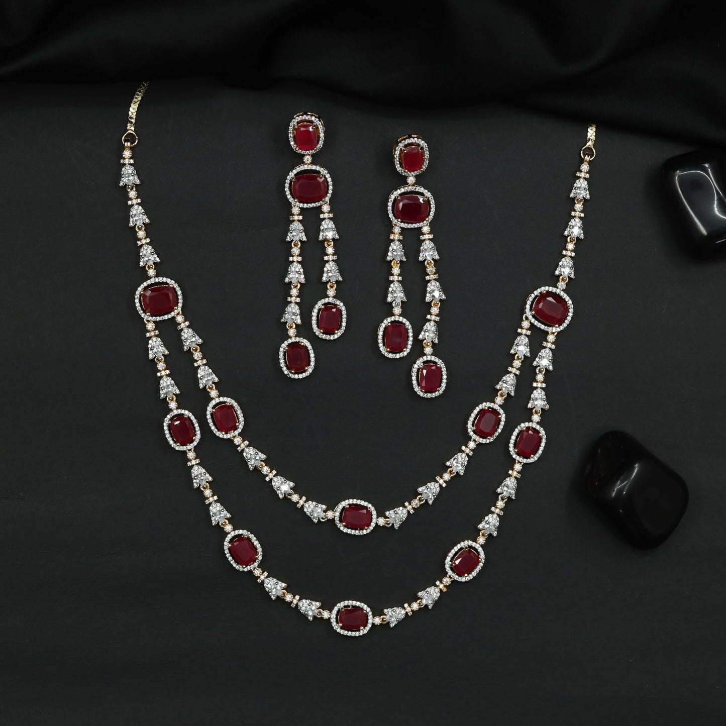 Necklace Featuring Double Row Link Arrangement