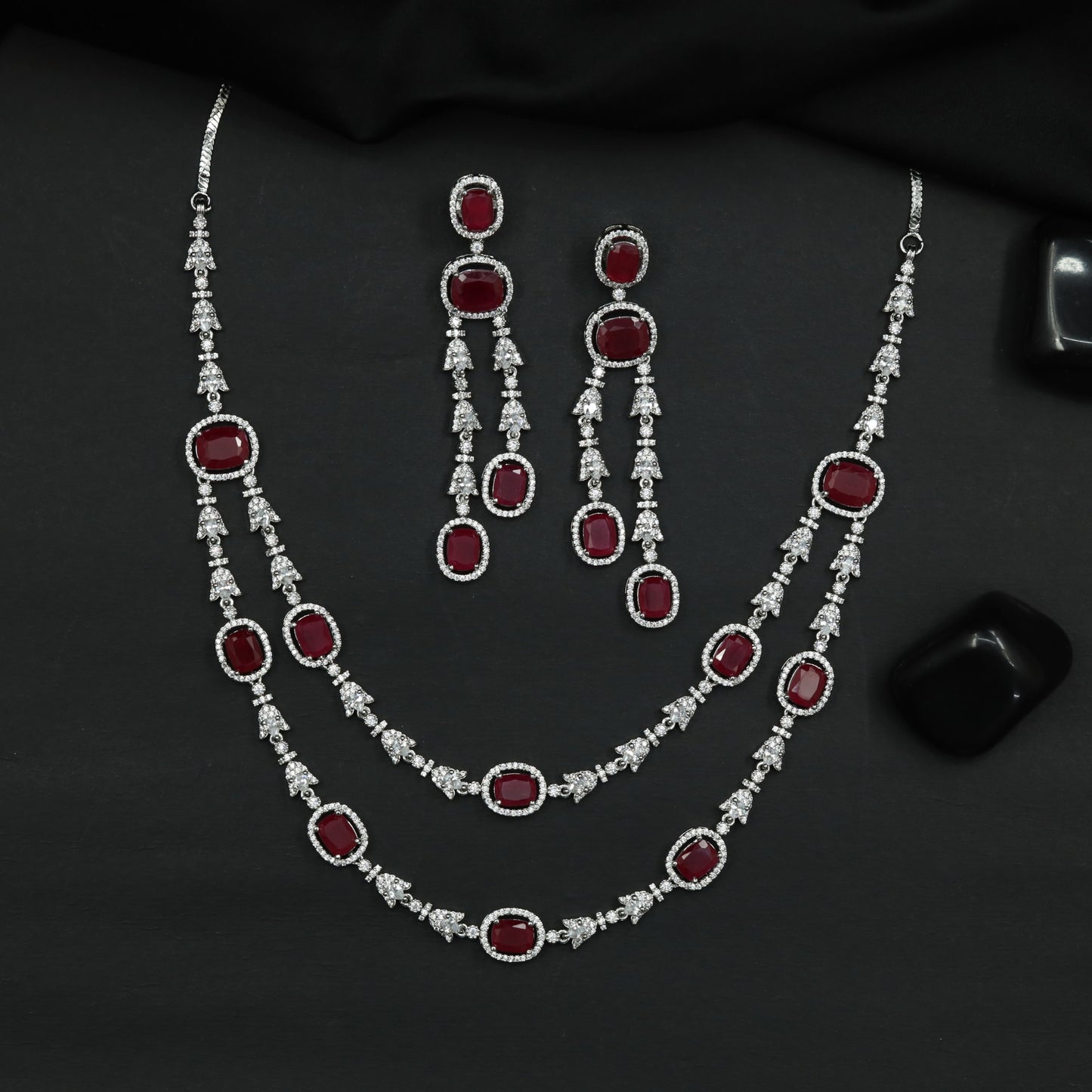 Necklace Featuring Double Row Link Arrangement